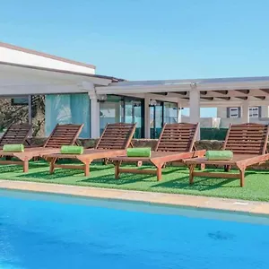 Cobas Villa Triquivijate